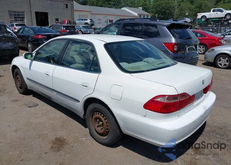 1998 Honda Accord Lx z USA, uszkodzony, nr VIN 1HGCG5641WA247516